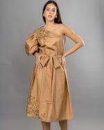 Camel skirt with wide pleats